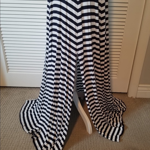 Michael Kors Maxi Dress - Picture 4 of 7